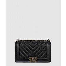 [CHANEL-샤넬]<br>쉐브론 보이백 캐비어 미듐 A67086